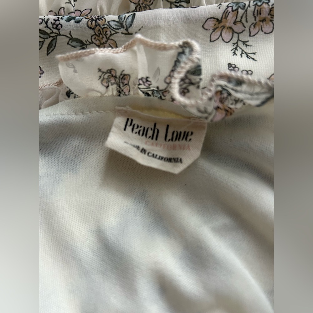 Peach Love California Cream Floral Ruffle Tie-Front Blouse - Picture 4 of 5